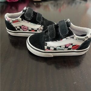 Girls valentines heart Vans